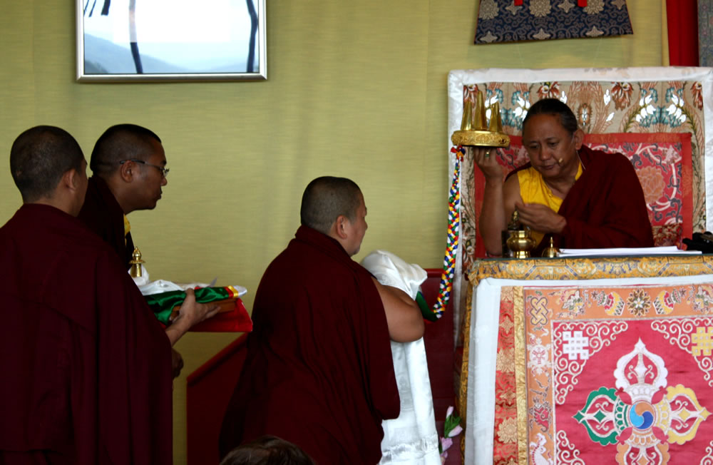 The traditional mandala offering is made to HE Dzigar Kongtrul Rinpoche on the first day of teachings.