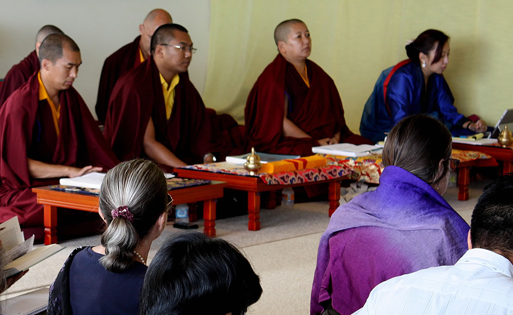 Mindrolling Jetsün Khandro Rinpoche, Minling Jetsün Dechen Paldron, Ven. Acarya Namdrol Gyatso and Ven. Thrinley Gyaltsen at the teaching.