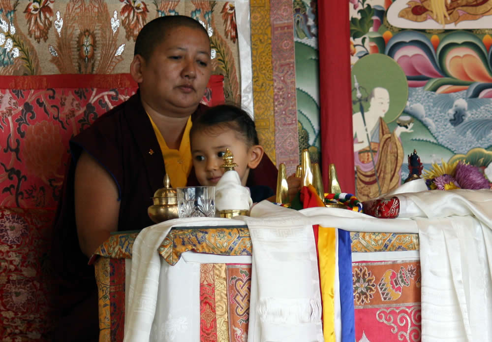 Jetsün Rinpoche and Jetsün Khandro Rinpoche during the closing ceremony for Annual Retreat.