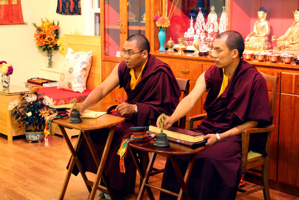 Ven. Acarya Namdrol Gyatso and Ven. Thrinley Gyaltsen teaching students during the Mindrol Lekshey Program.