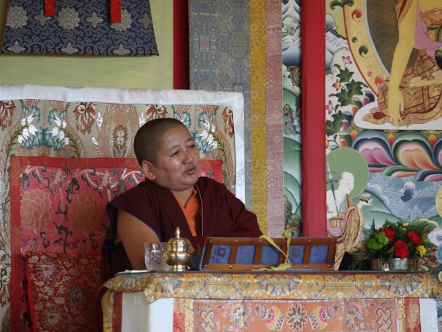 Mindrolling Jets&uuml;n Khandro Rinpoche during a teaching at the Mindrol Lekshey Program in July 2016.