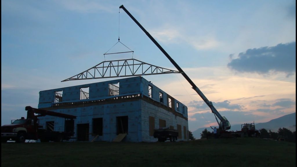 Installation of temple roof trusses, June 2017