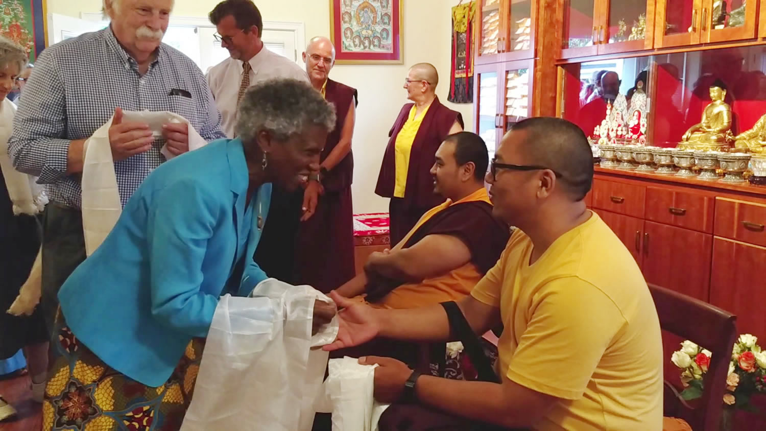Ven. Choktrul Ngawang Jigdral Rinpoche and Ven. Khenpo Namdrol Gyatso are welcomed by the sangha