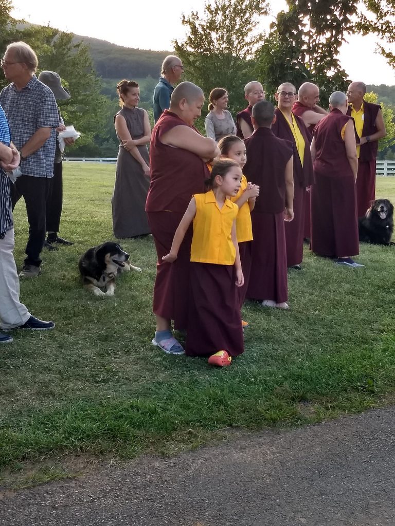 Waiting for the arrival of the Mindrolling monks